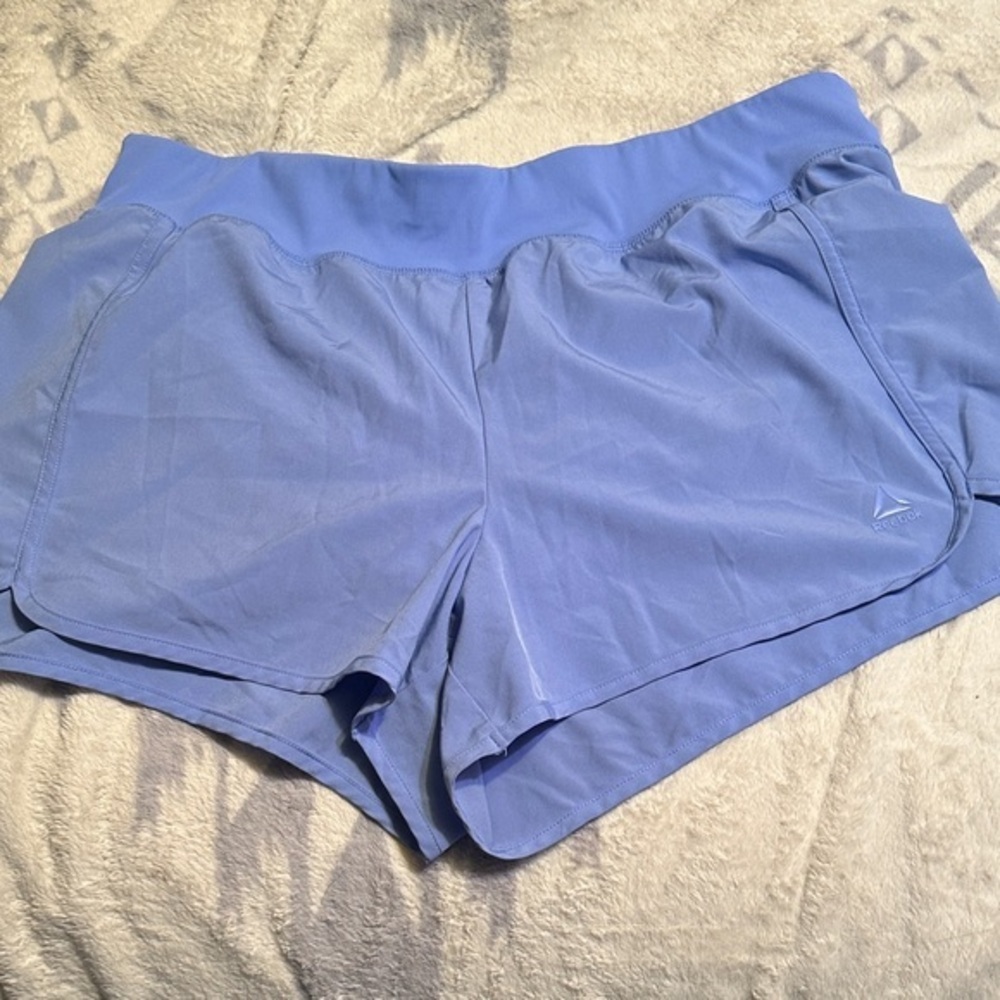 Reebok Women's Lined Light Blue Athletic Shorts size XXL